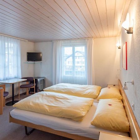 Hotel Krone Uetendorf Bagian luar foto