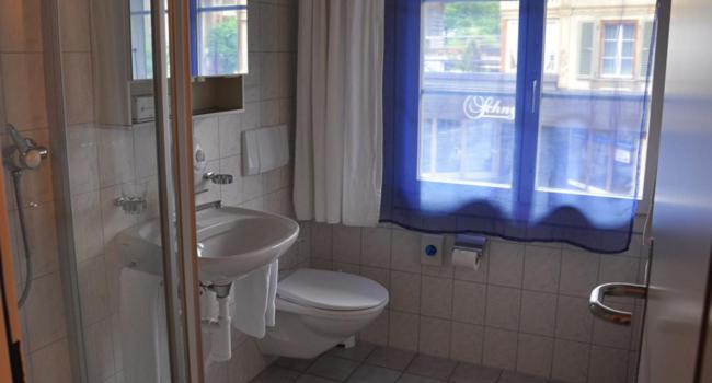 Hotel Krone Uetendorf Bagian luar foto