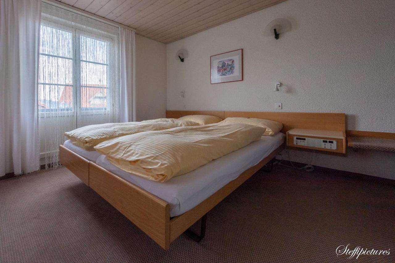 Hotel Krone Uetendorf Bagian luar foto
