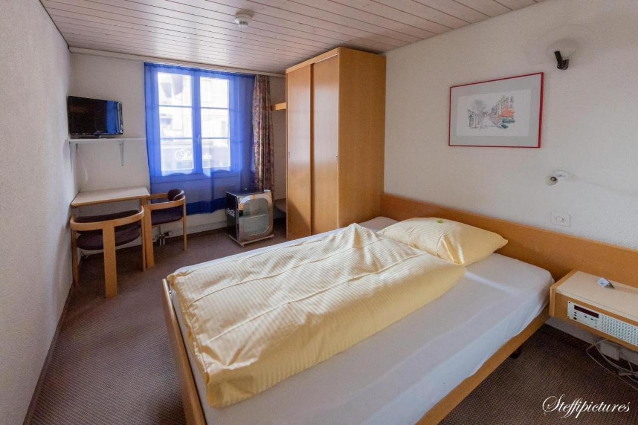 Hotel Krone Uetendorf Bagian luar foto