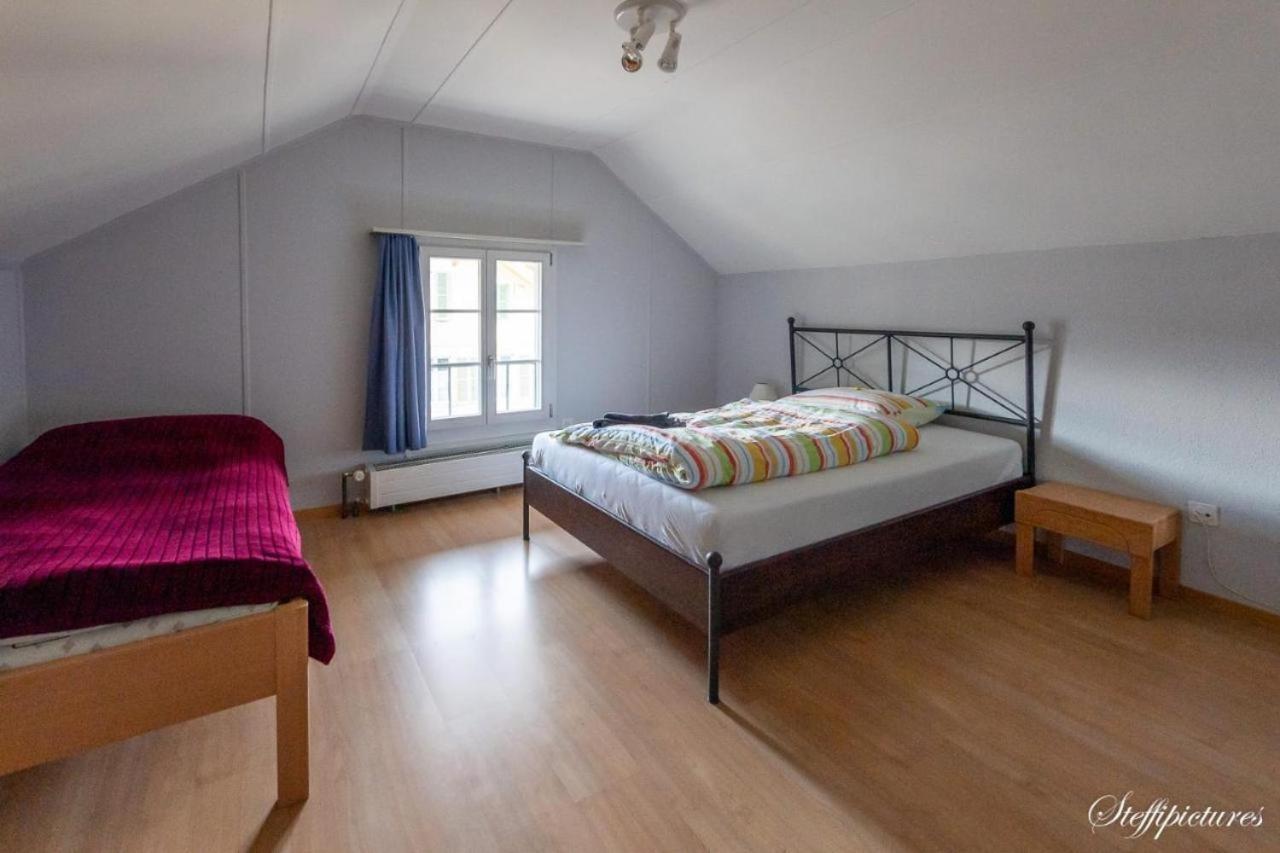 Hotel Krone Uetendorf Bagian luar foto